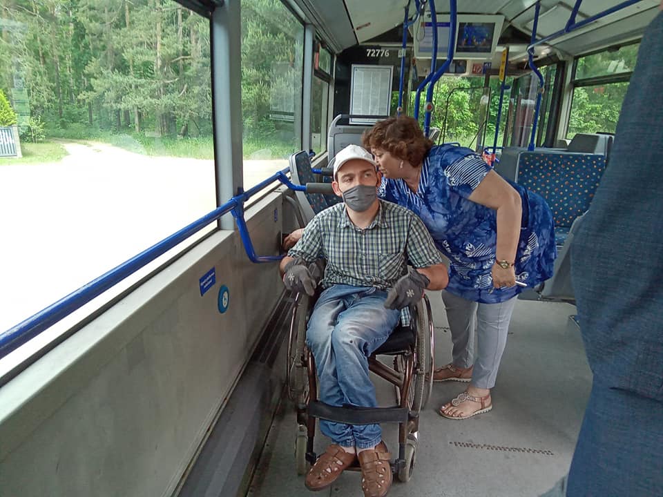 autobusā